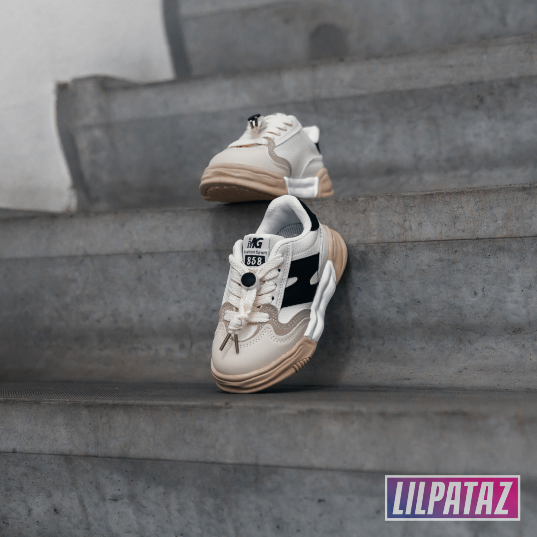 Performerz Off-White Black (maat 21 en 22)
