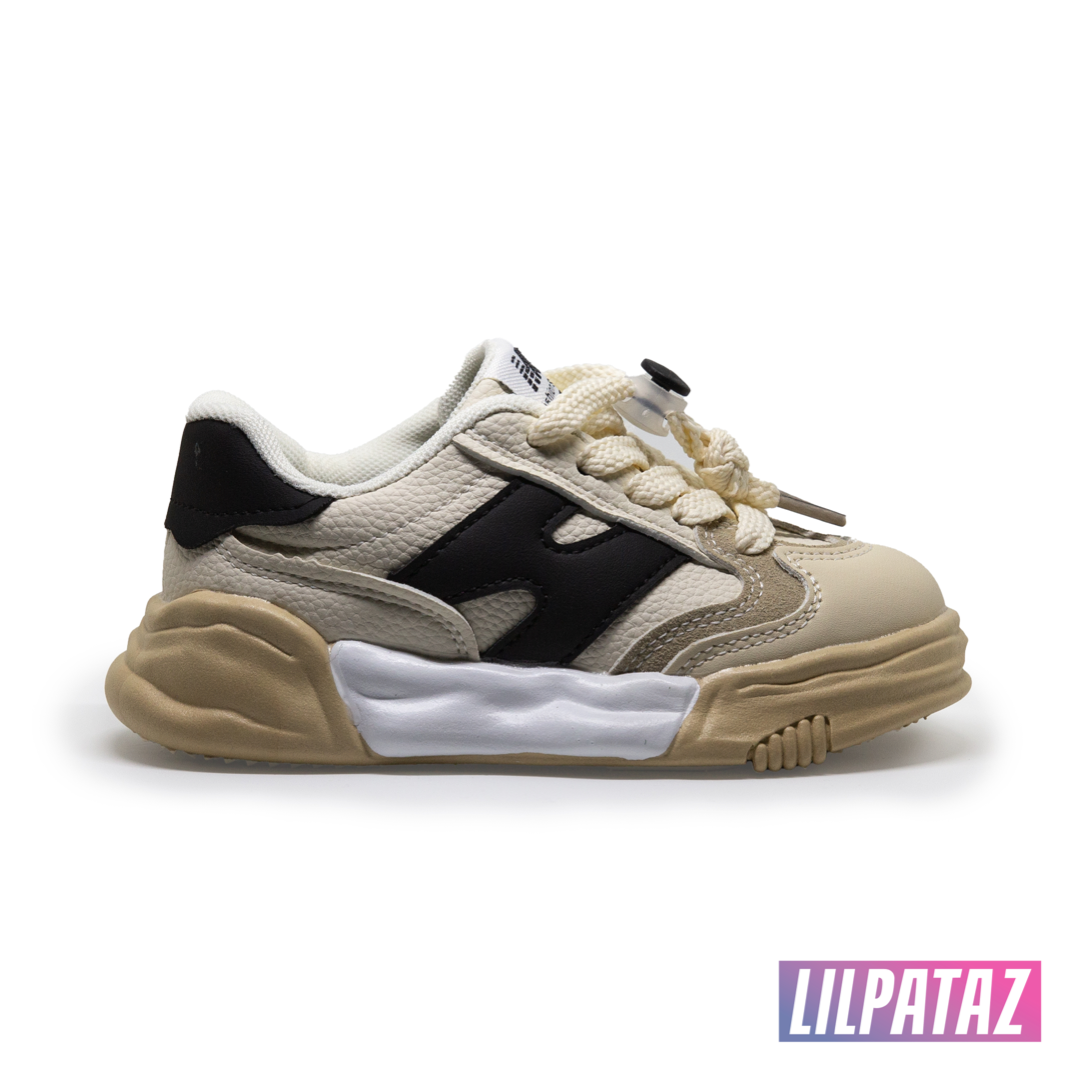 Performerz Off-White Black (maat 21 en 22)