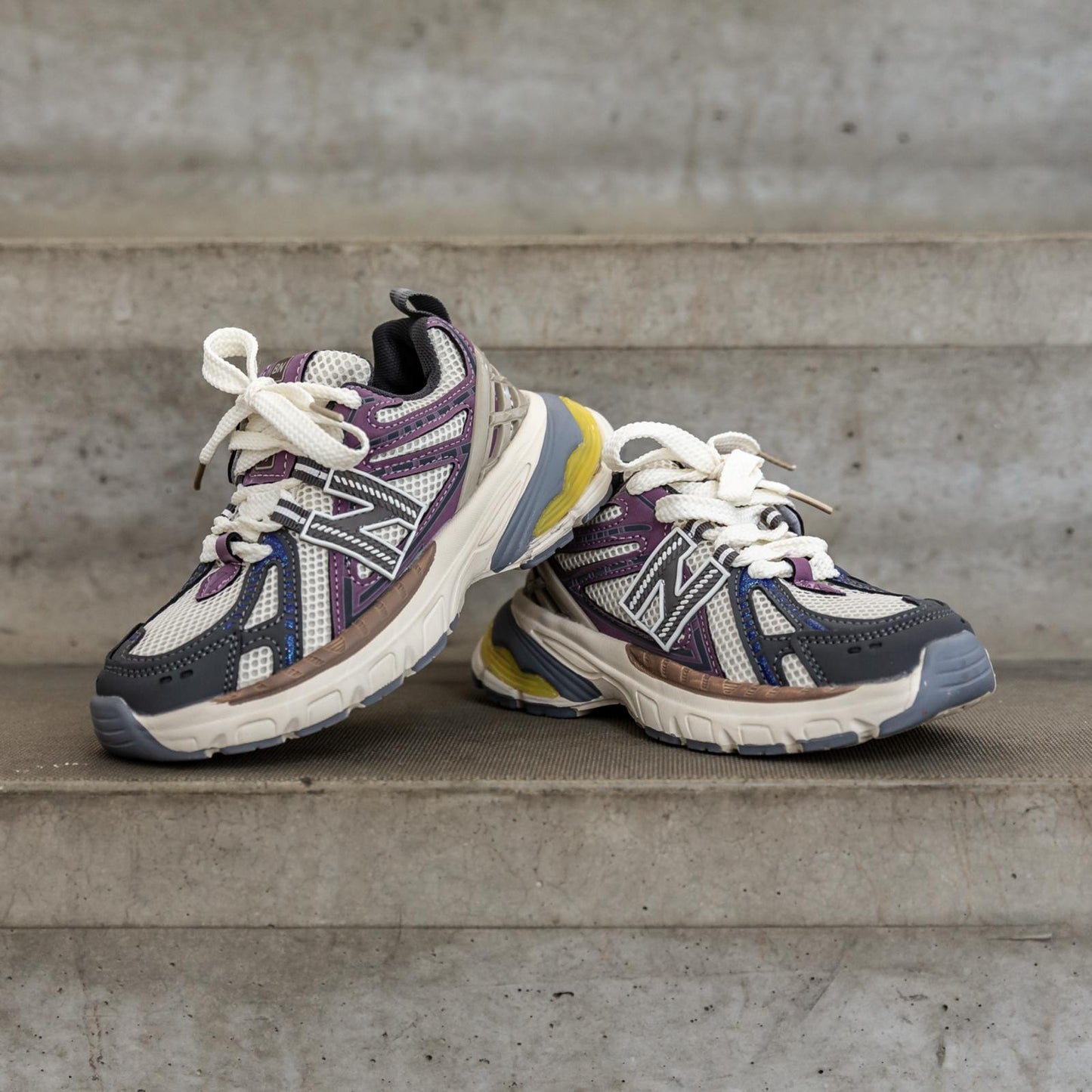 Bovenaanzicht van de Twistz Purple kindersneaker – comfortabele en ademende paarse schoen voor kinderen