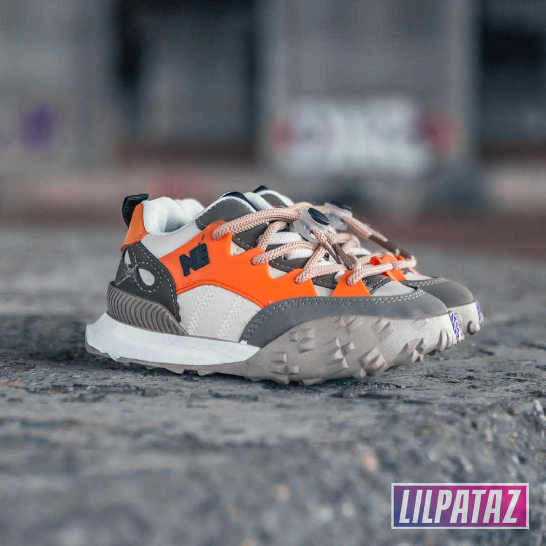 Moon Spikez Orange (maat 21 en 23)